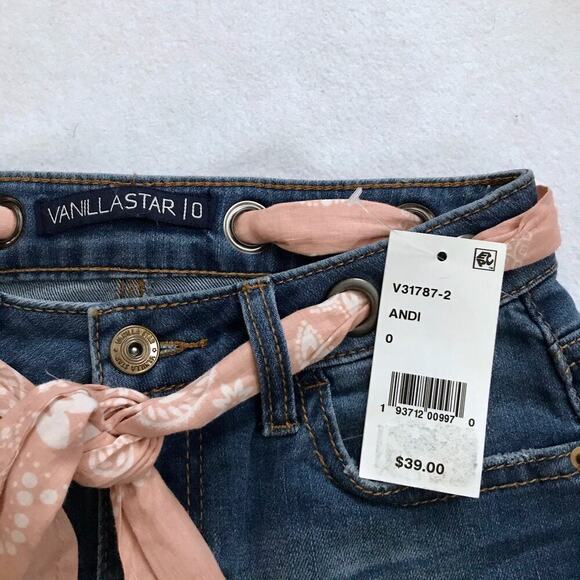Vanilla Star NWT Mid Rise Distressed Jean Shorts Juniors/Women 0 - Picture 5 of 7
